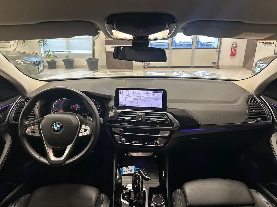 BMW X4 - Thumbnail 3