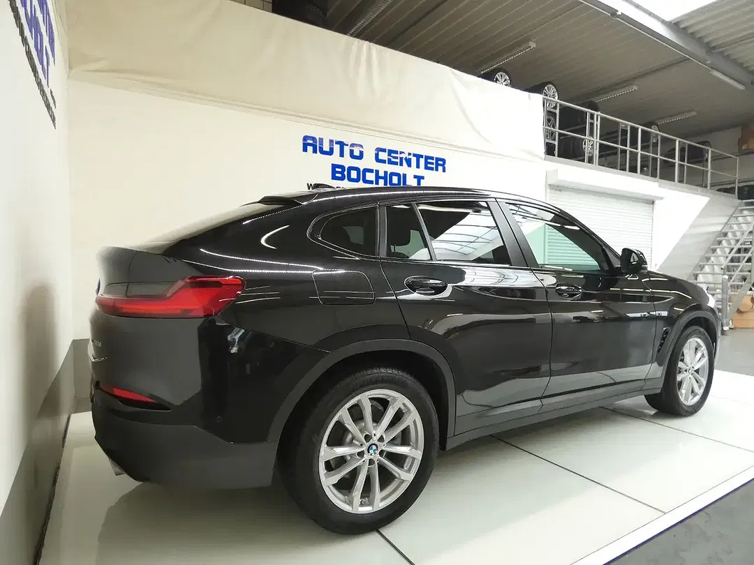 BMW X4 - Thumbnail 5