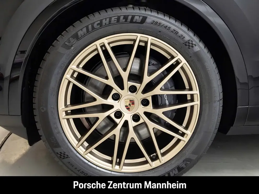 Porsche Cayenne - Thumbnail 8