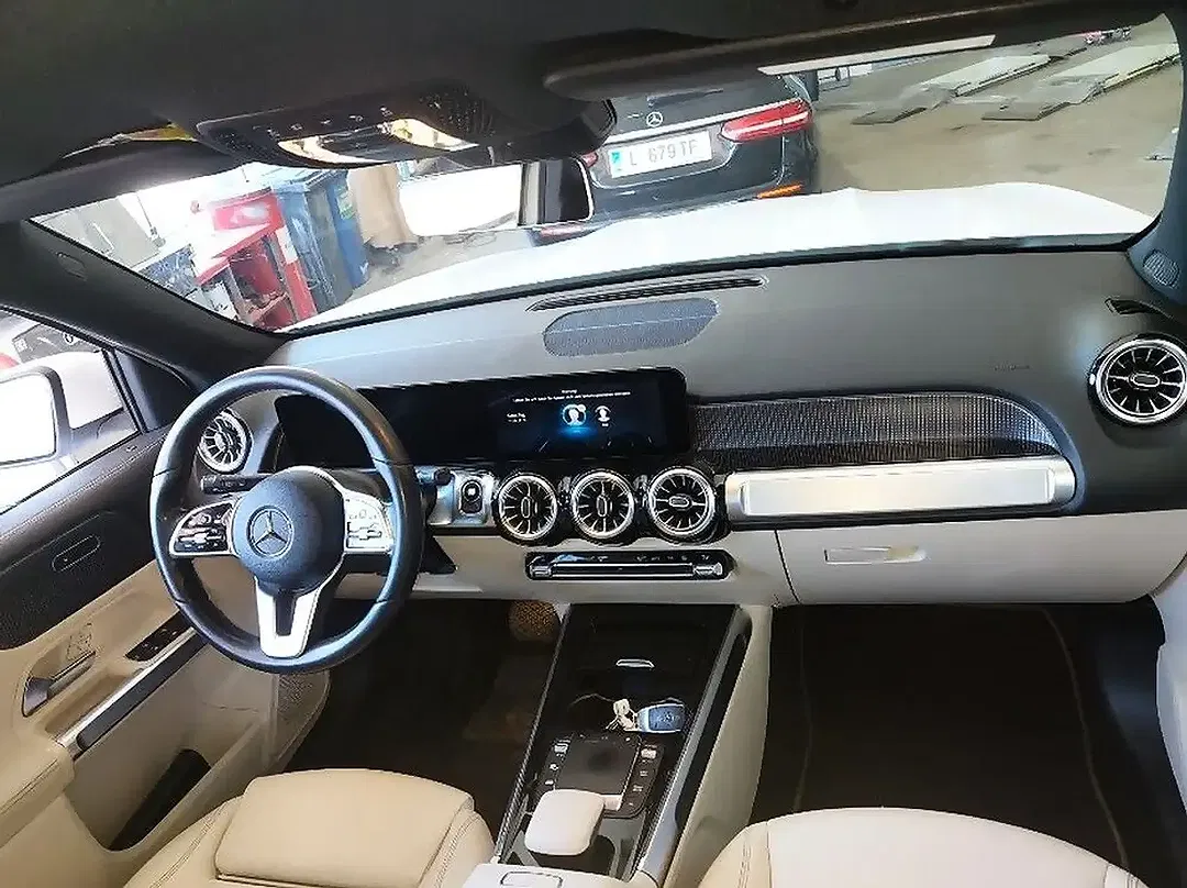 Mercedes-Benz EQB 300 - Thumbnail 7