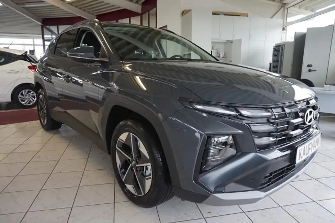 Hyundai TUCSON - Thumbnail 3