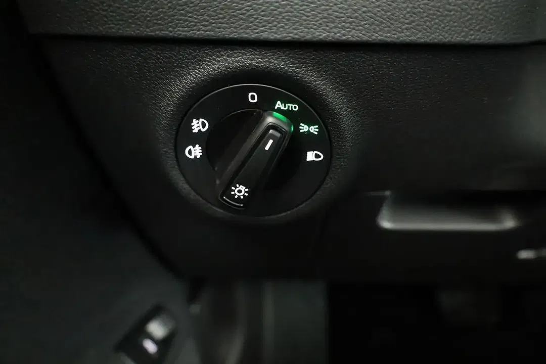 Skoda Karoq - Thumbnail 9