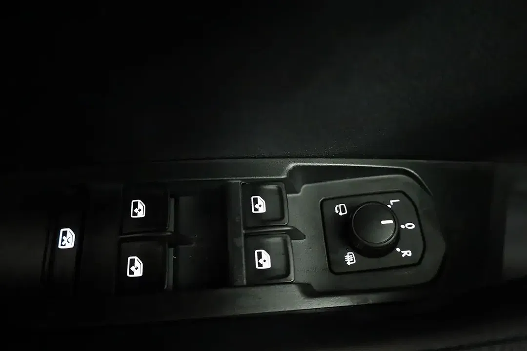 Skoda Karoq - Thumbnail 8