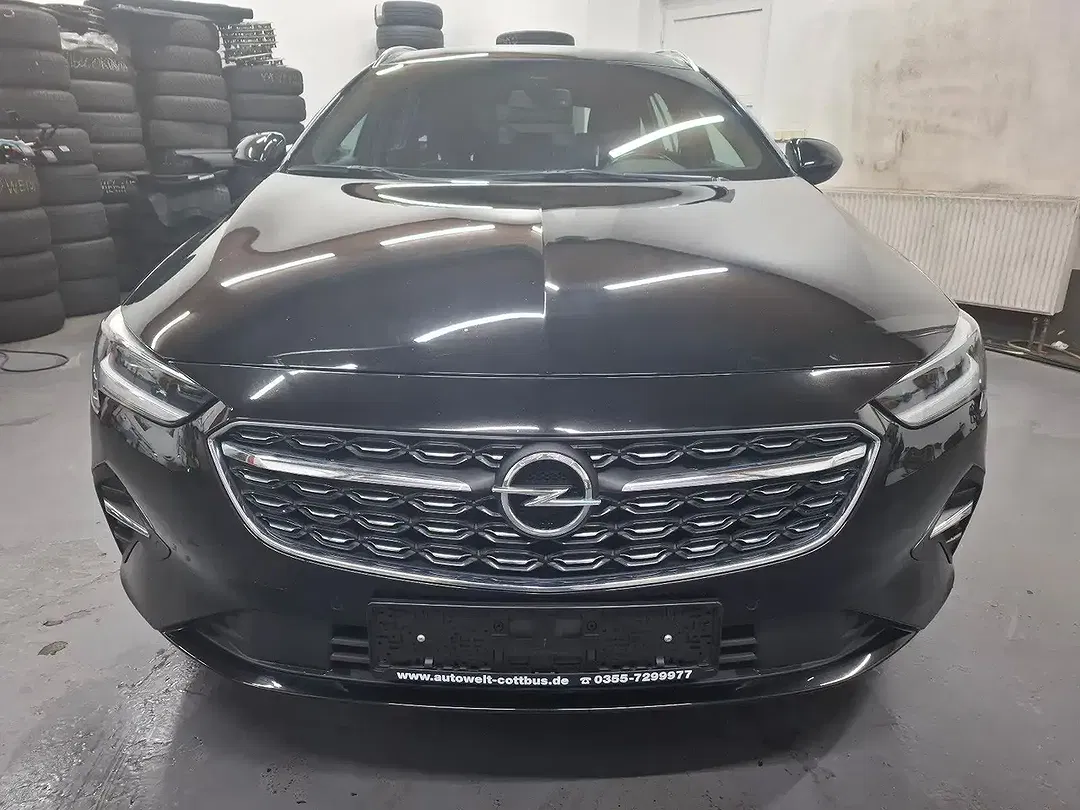 Opel Insignia - Thumbnail 2