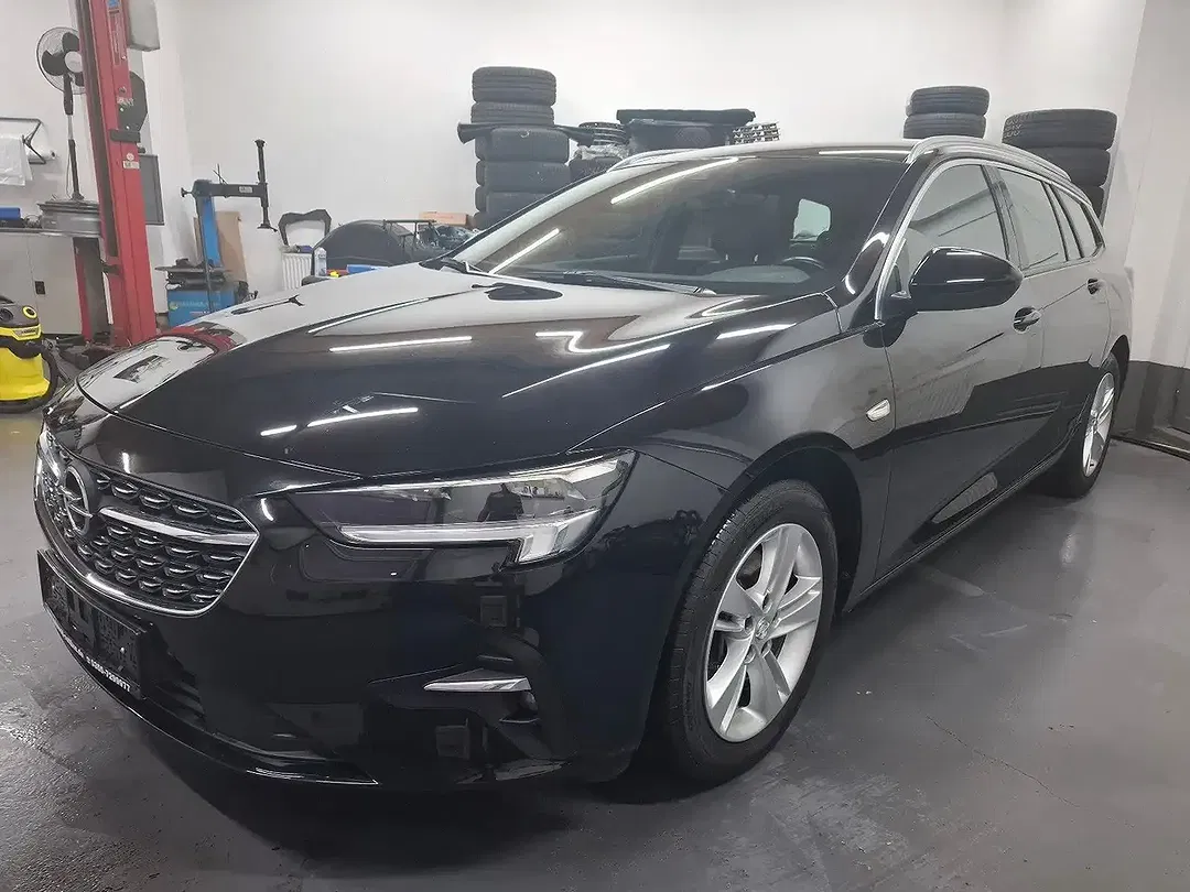 Opel Insignia - Thumbnail 3