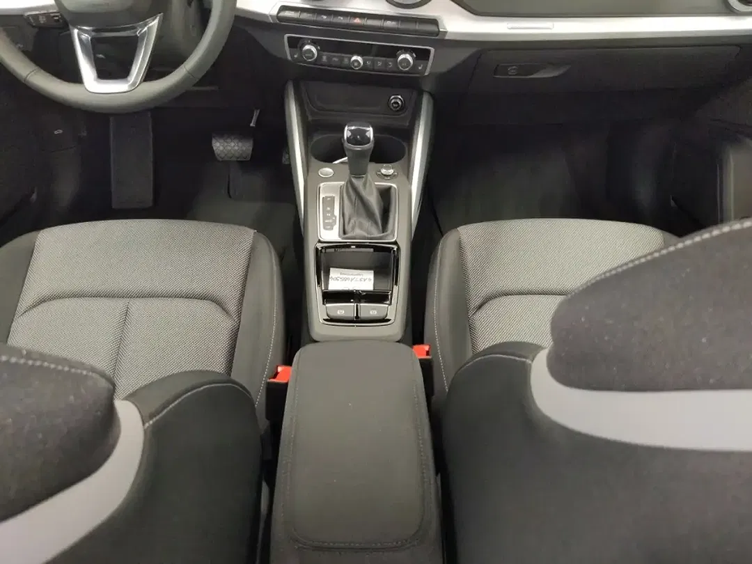Audi Q2 - Thumbnail 11