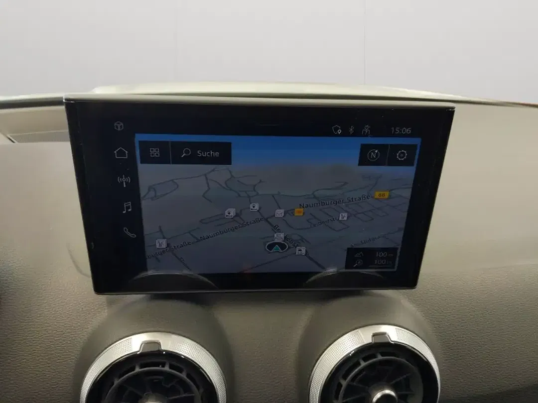 Audi Q2 - Thumbnail 12
