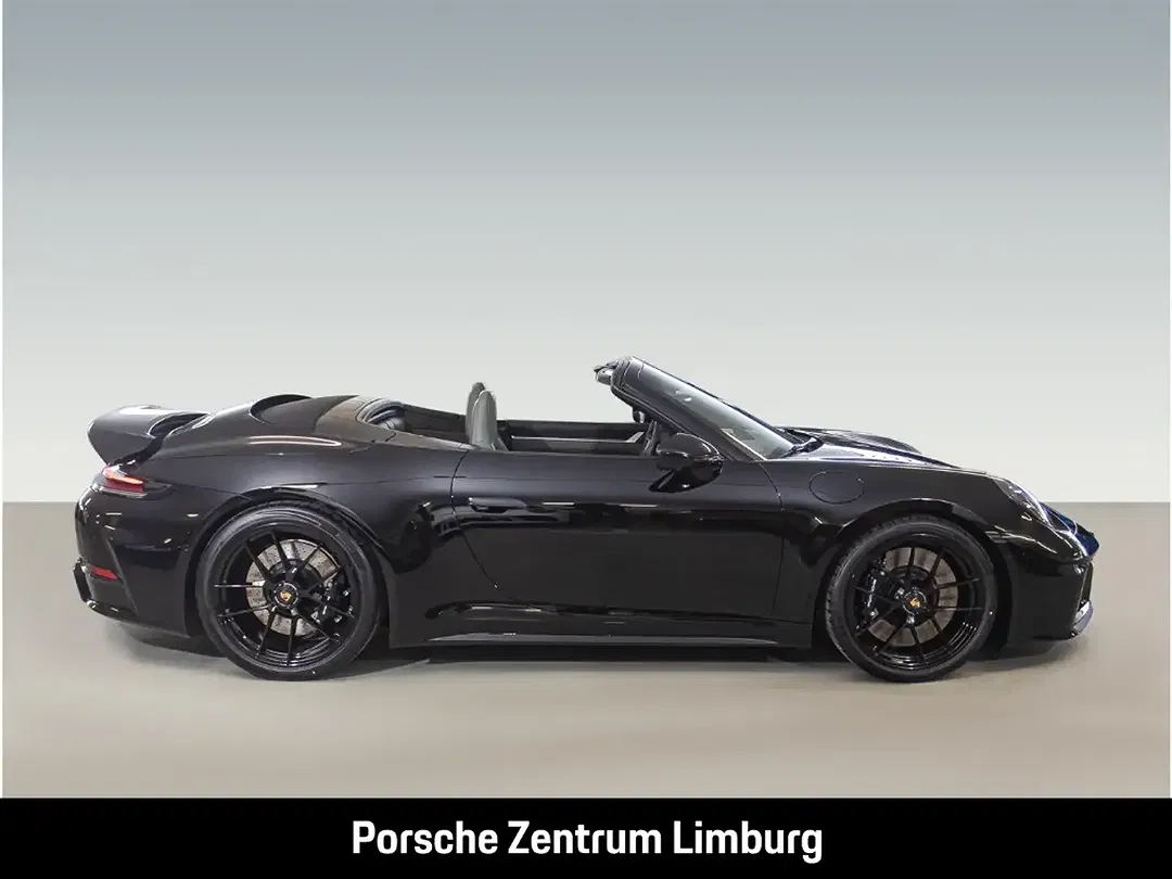 Porsche 992 - Thumbnail 2