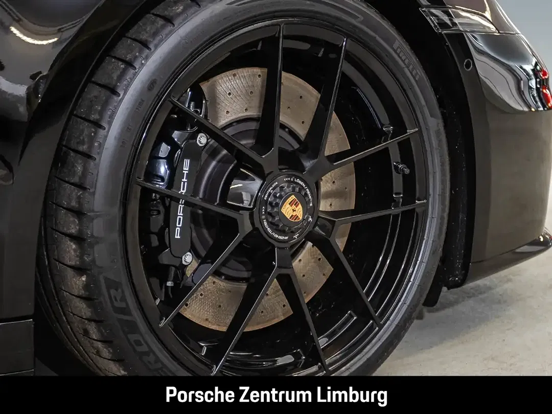 Porsche 992 - Thumbnail 7