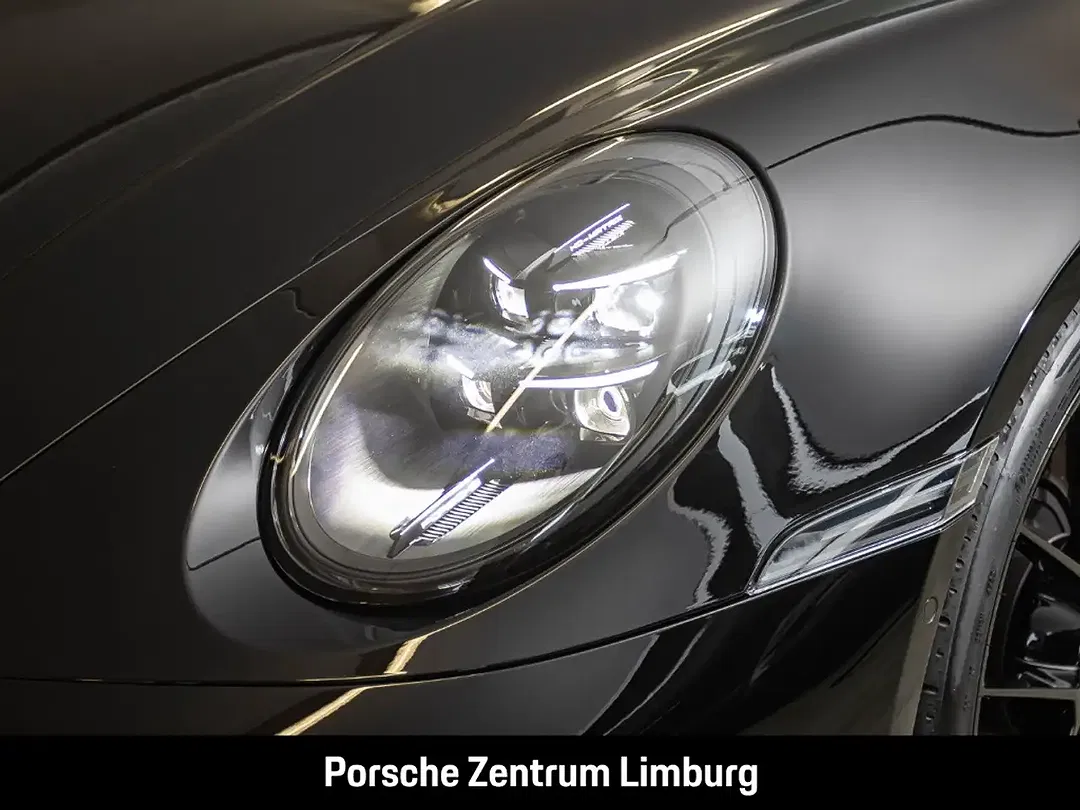 Porsche 992 - Thumbnail 9