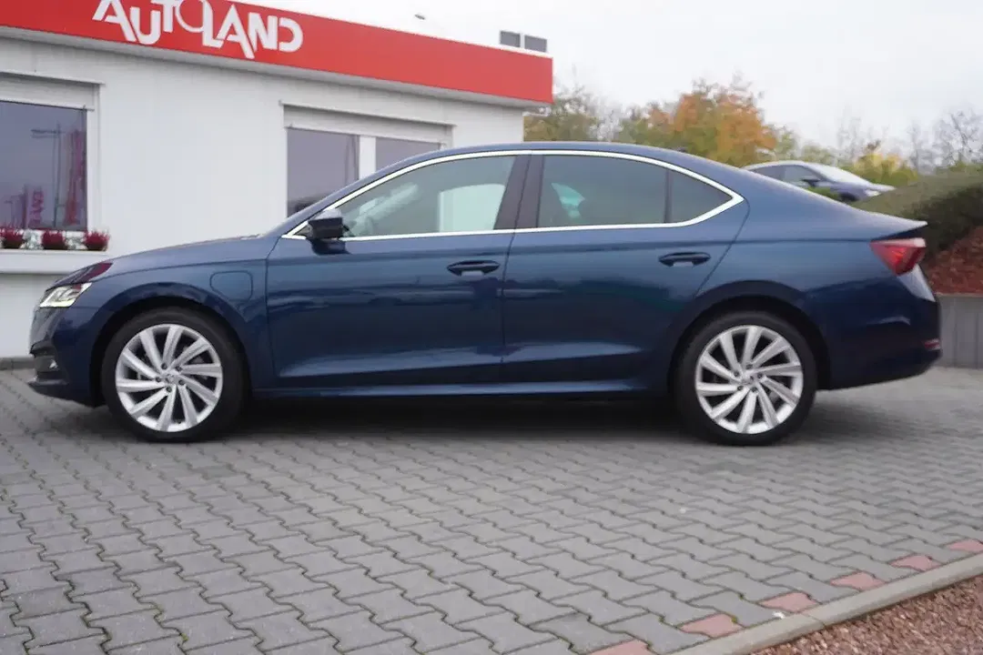 Skoda Octavia - Thumbnail 2
