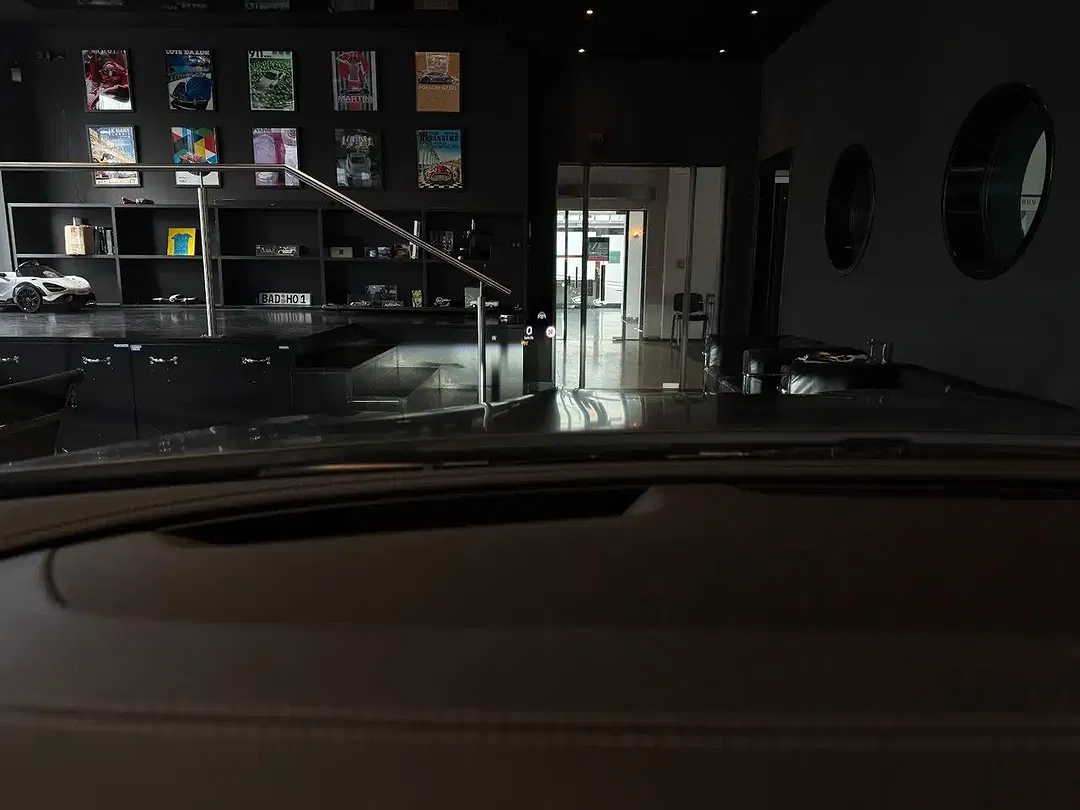 Mercedes-Benz AMG GT - Thumbnail 25