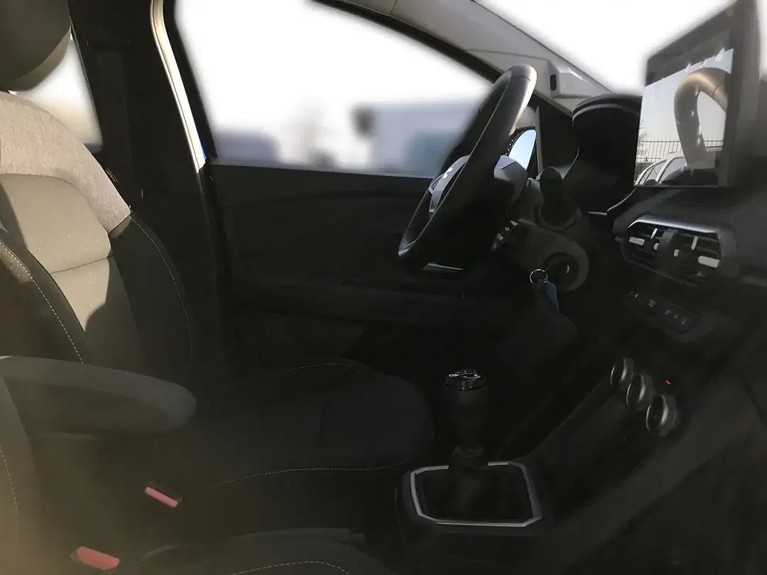 Dacia Sandero - Thumbnail 13