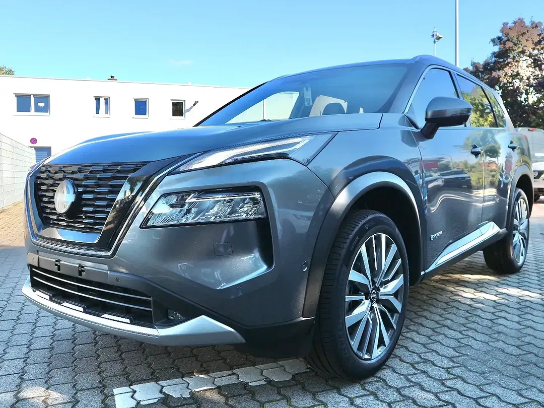 Nissan X-Trail - Thumbnail 2