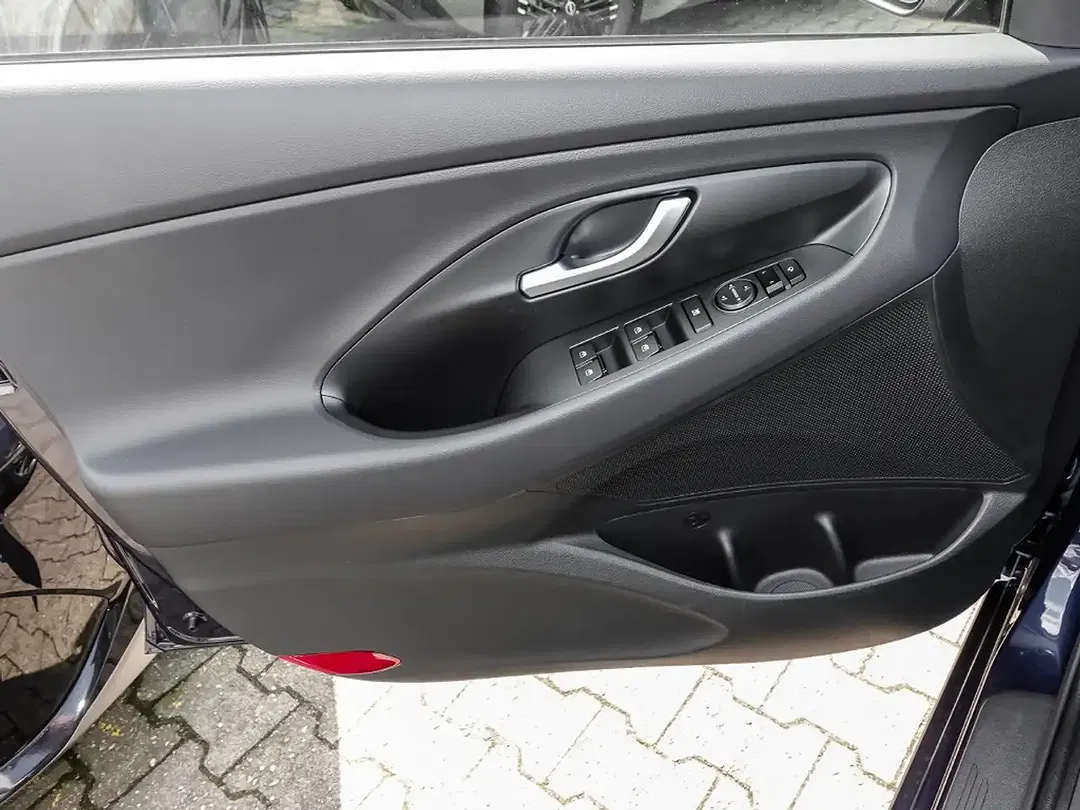 Hyundai i30 - Thumbnail 13