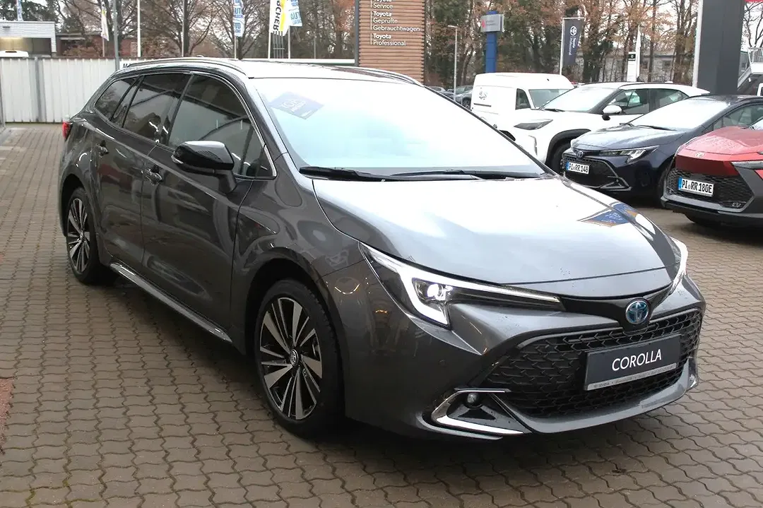 Toyota Corolla - Thumbnail 10
