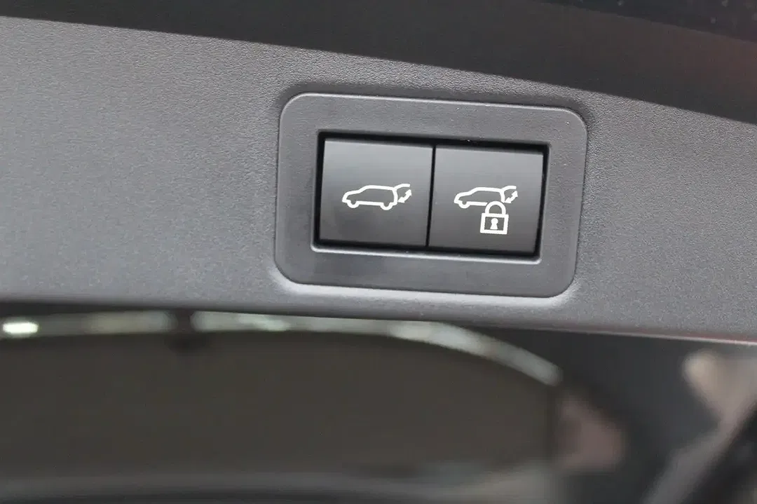 Toyota Corolla - Thumbnail 14