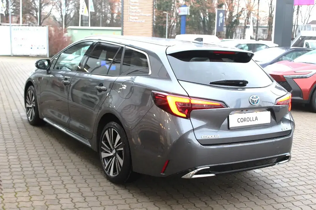 Toyota Corolla - Thumbnail 6