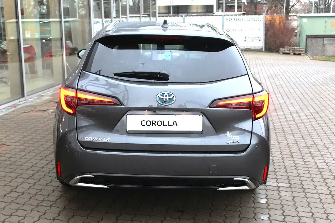 Toyota Corolla - Thumbnail 9