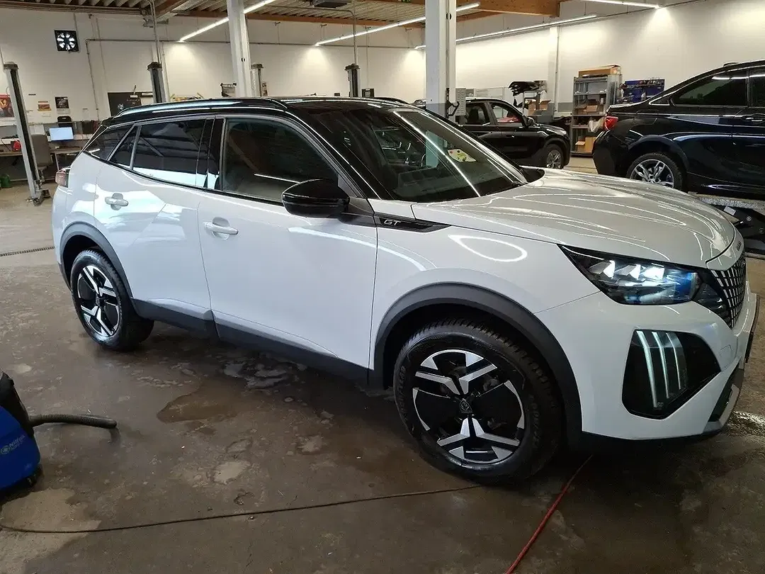 Peugeot 2008 - Thumbnail 11