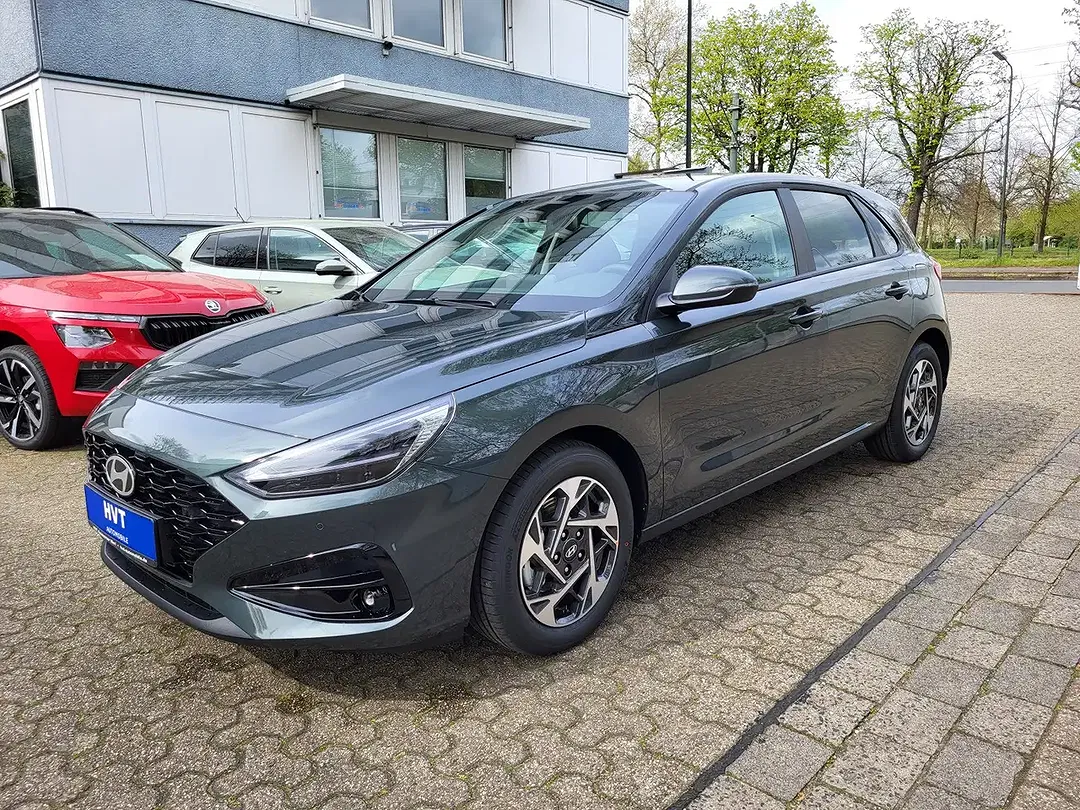 Hyundai i30 - Thumbnail 1