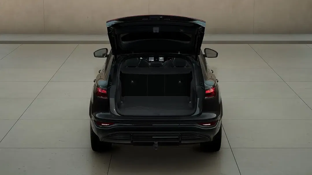 Audi Q6 e-tron - Thumbnail 4