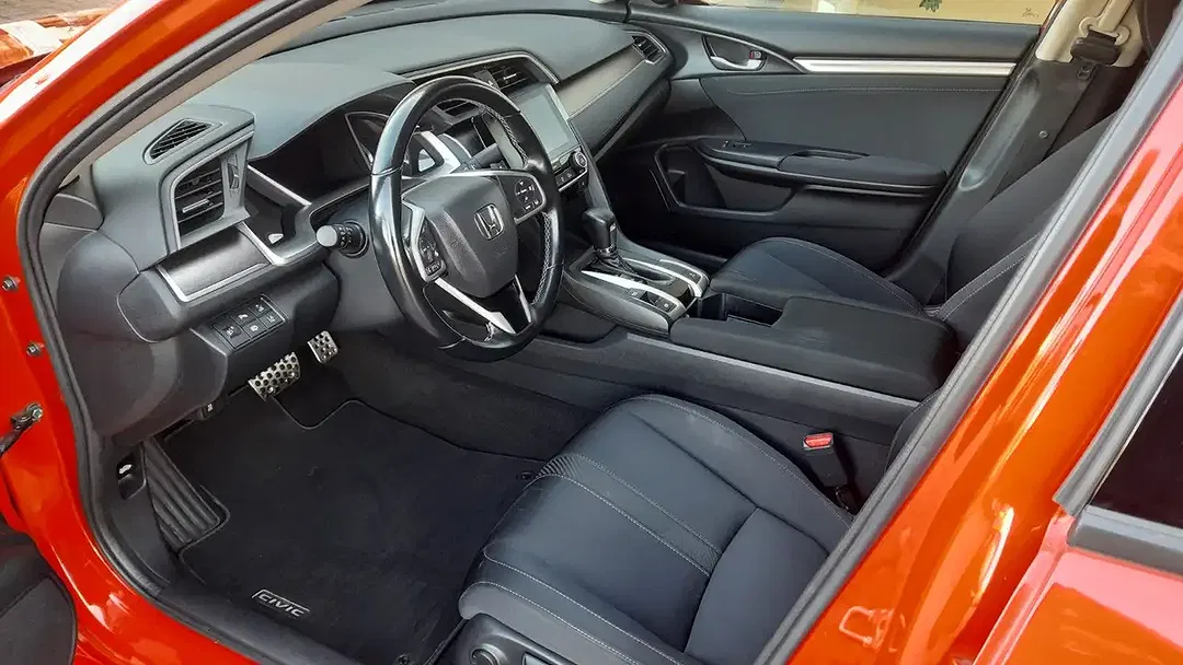 Honda Civic - Thumbnail 10