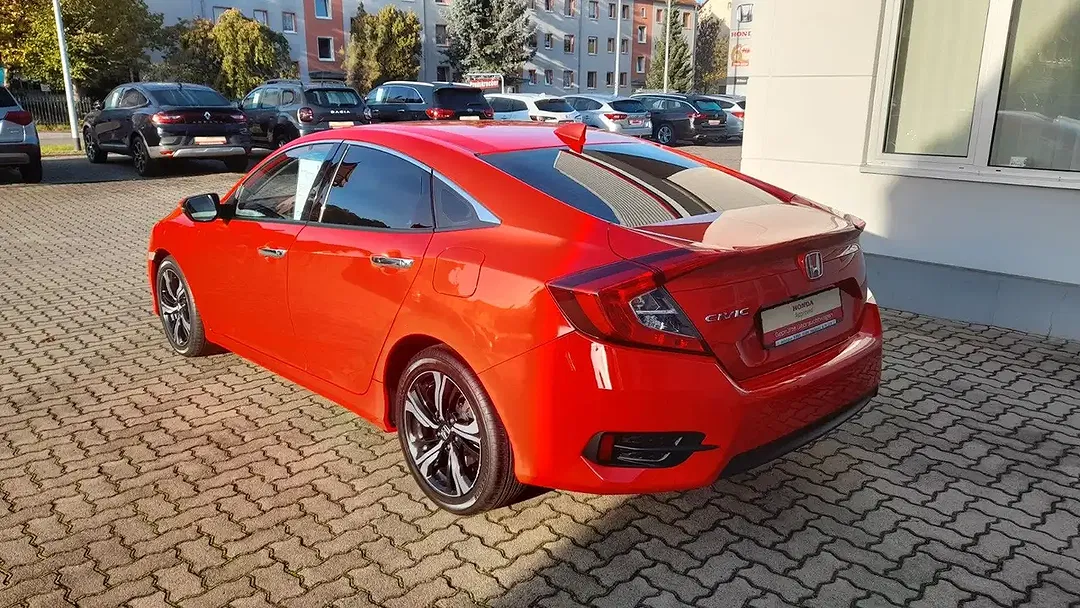 Honda Civic - Thumbnail 5