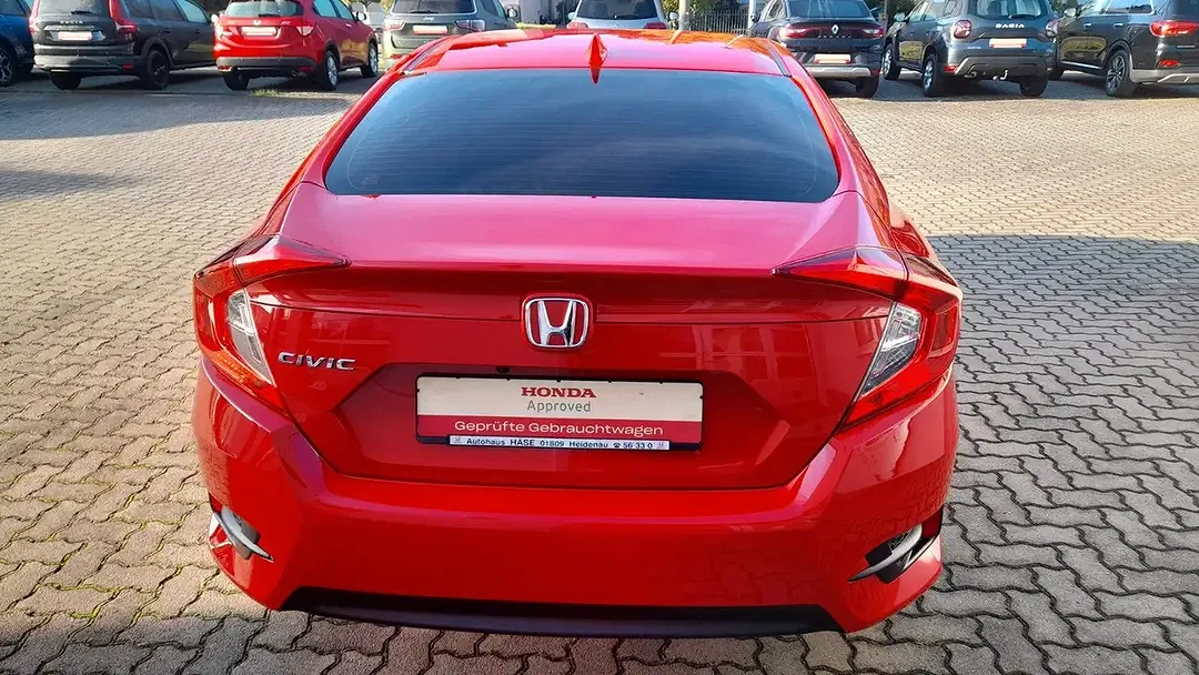 Honda Civic - Thumbnail 6