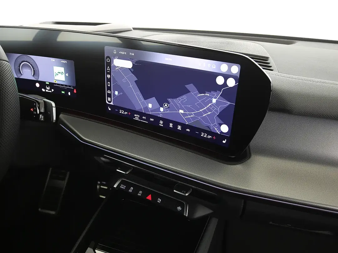 Audi Q3 - Thumbnail 13