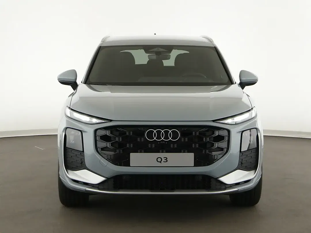 Audi Q3 - Thumbnail 3