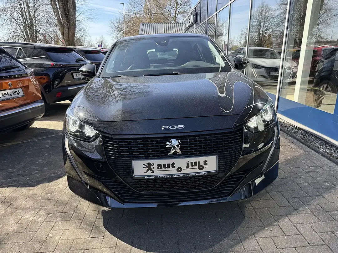 Peugeot 208 - Thumbnail 2