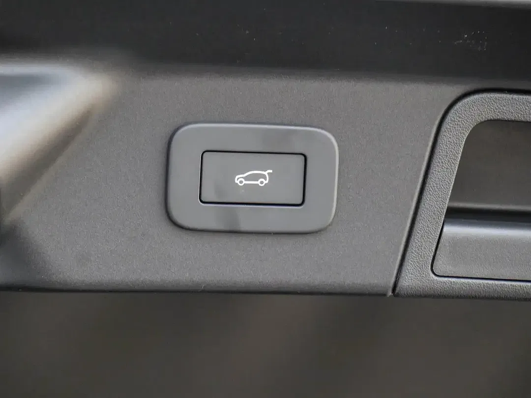 Land Rover Range Rover Velar - Thumbnail 14