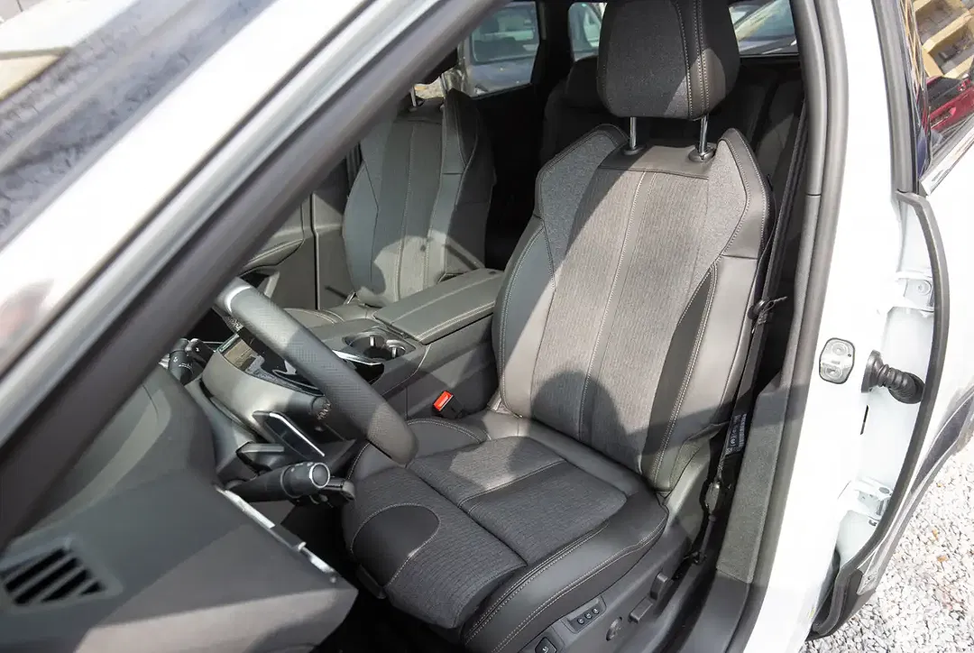 Peugeot 5008 - Thumbnail 9