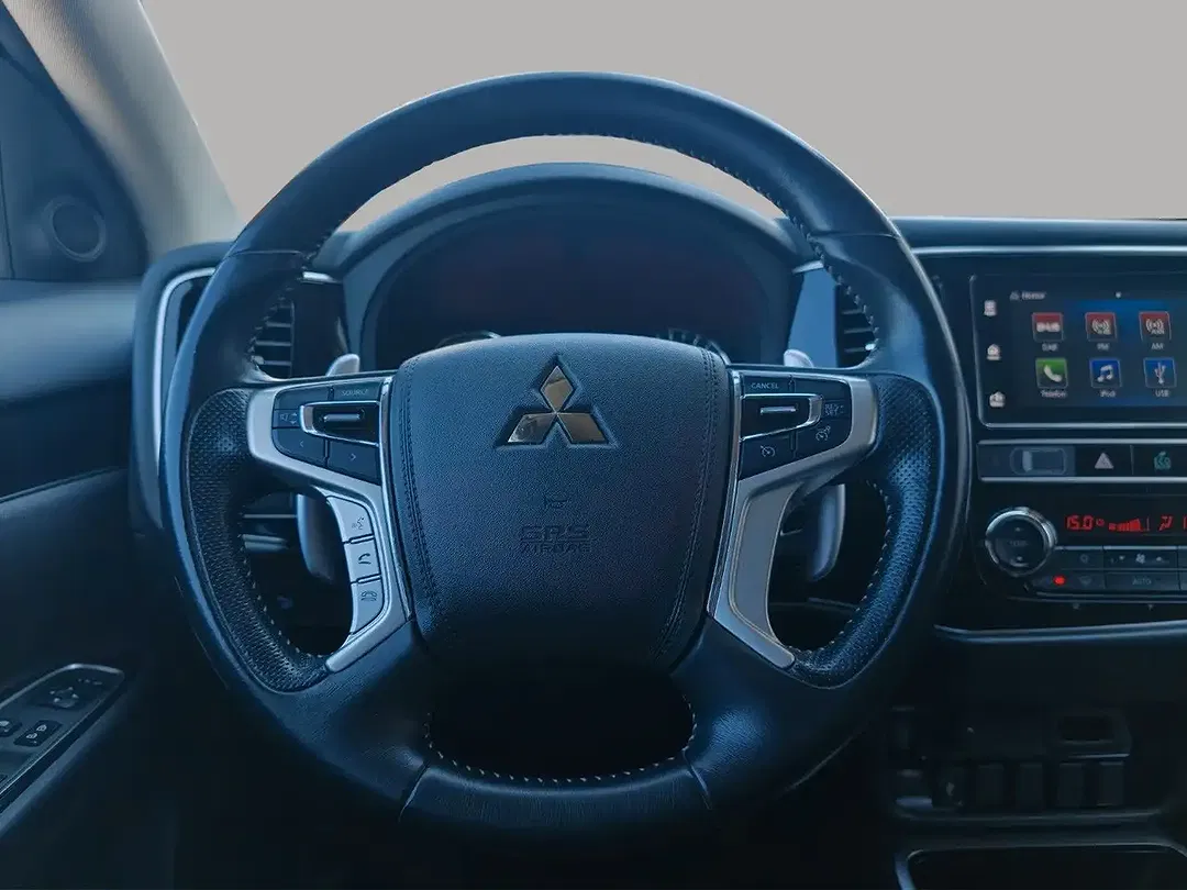 Mitsubishi Outlander - Thumbnail 13