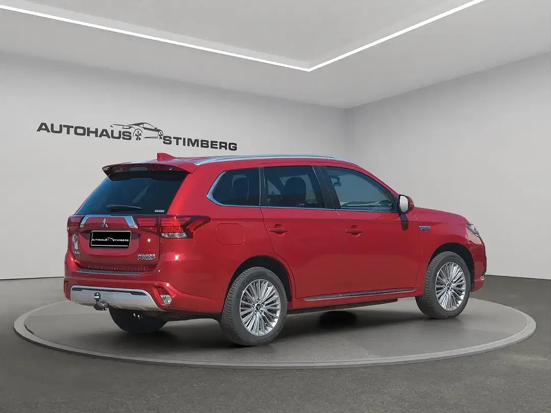 Mitsubishi Outlander - Thumbnail 2