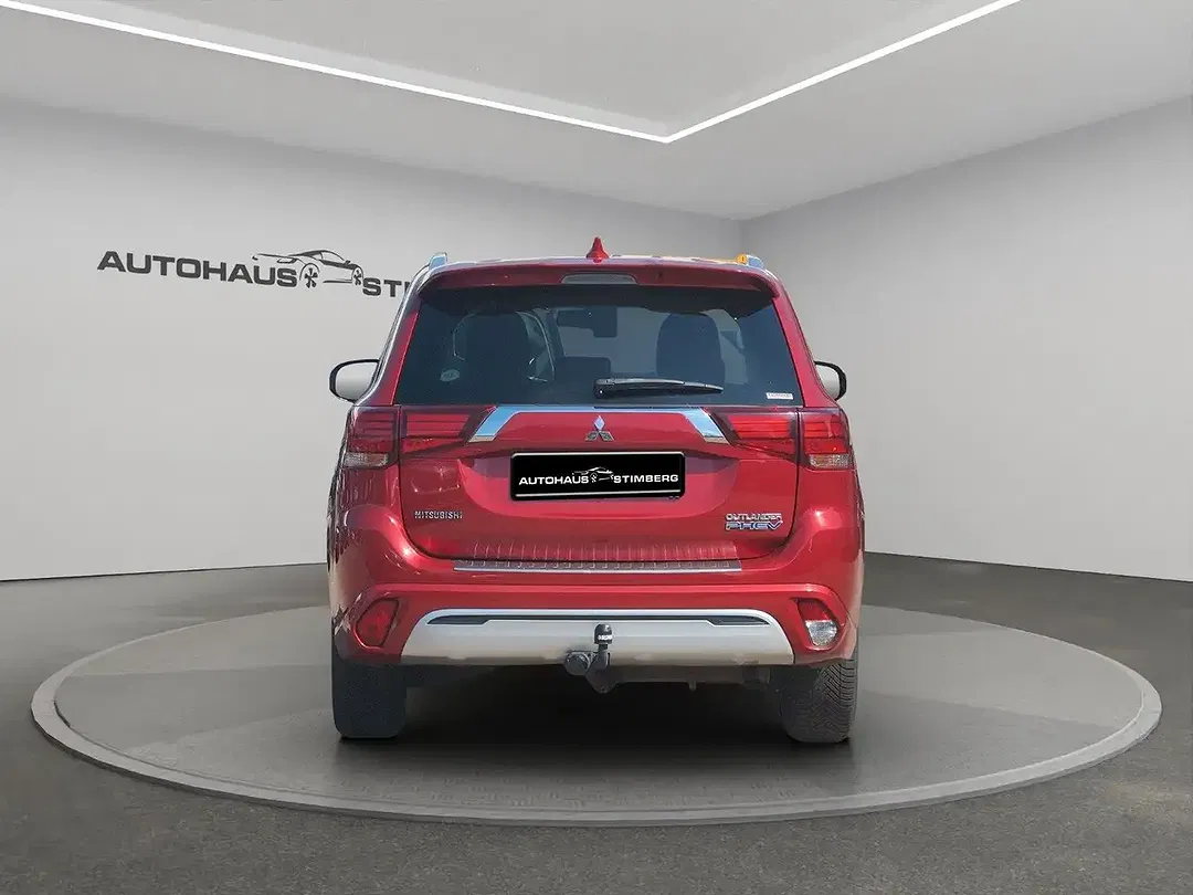 Mitsubishi Outlander - Thumbnail 4