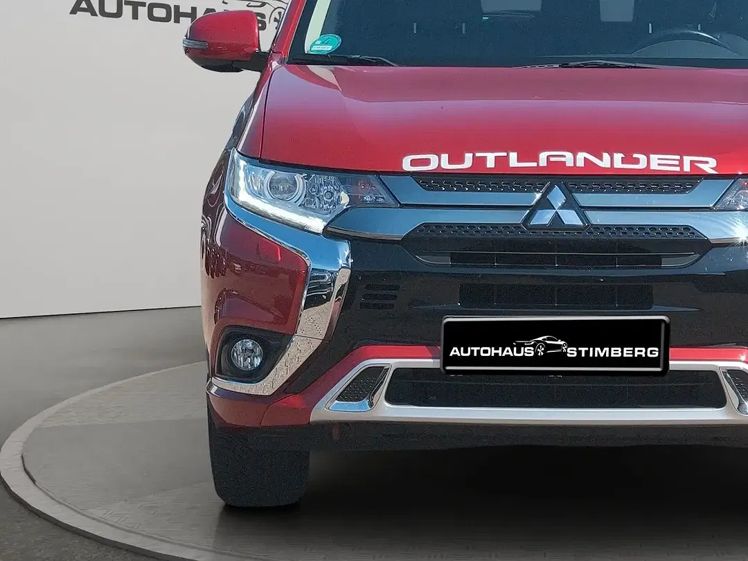 Mitsubishi Outlander - Thumbnail 5