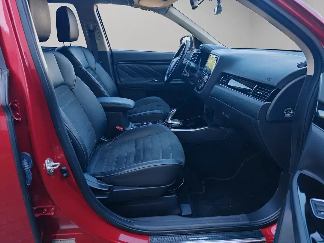 Mitsubishi Outlander - Thumbnail 7