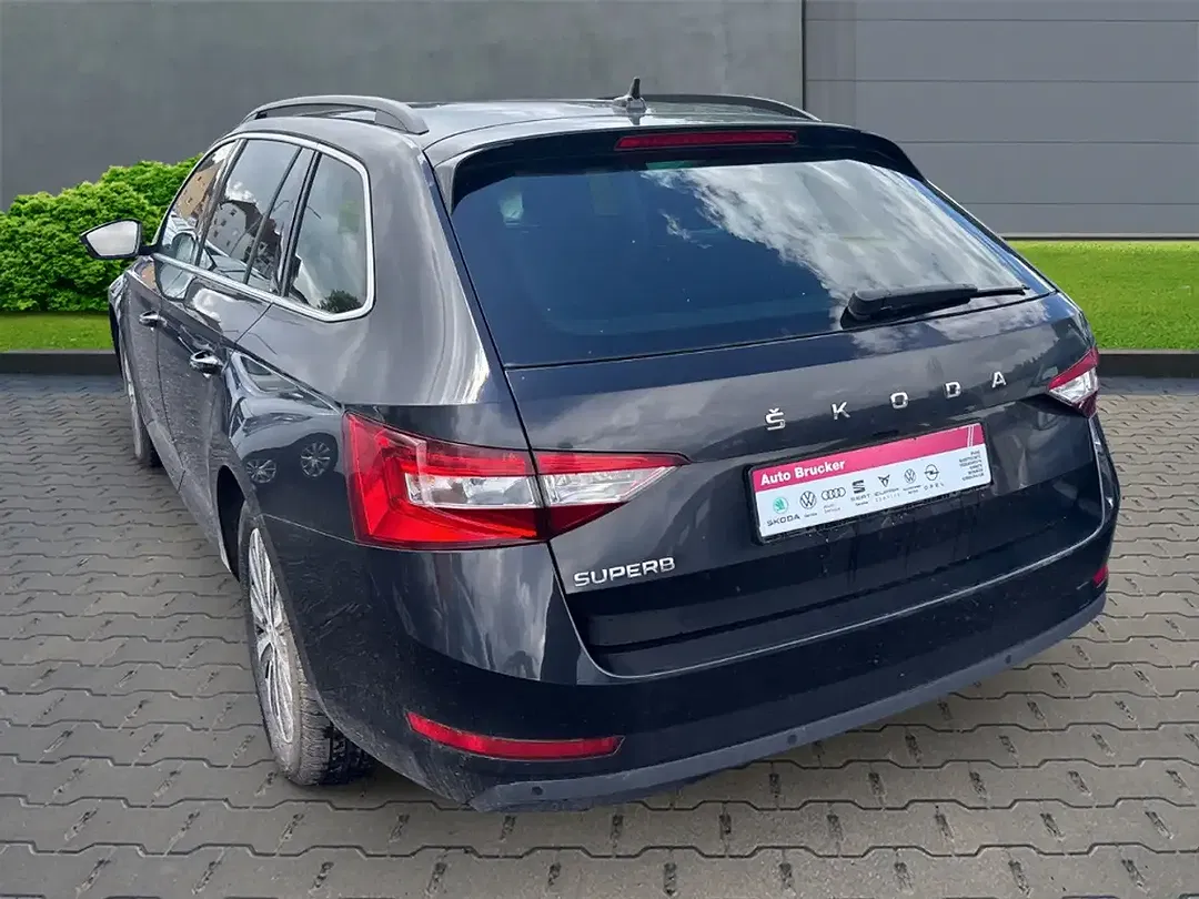 Skoda Superb - Thumbnail 3
