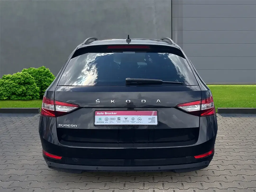 Skoda Superb - Thumbnail 4