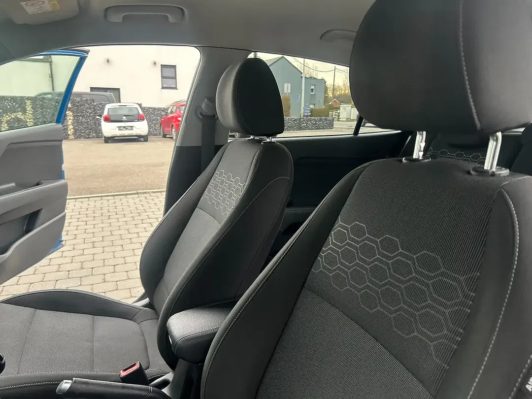 Kia Rio - Thumbnail 8