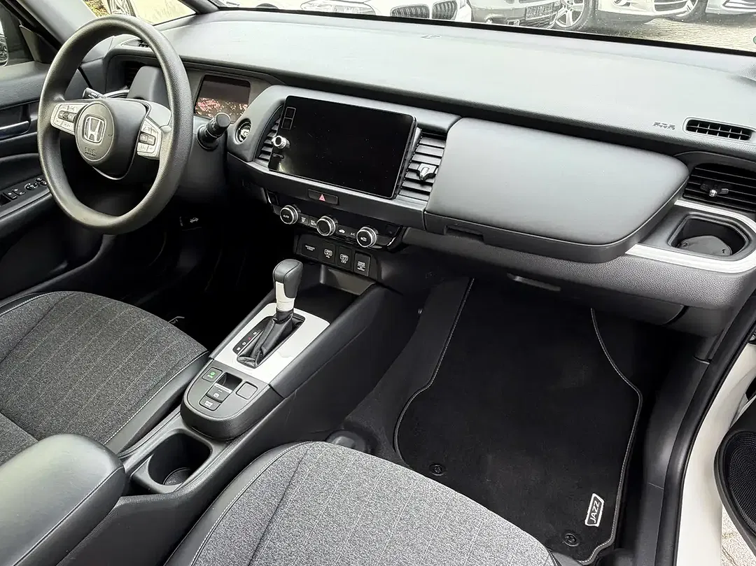 Honda Jazz - Thumbnail 10