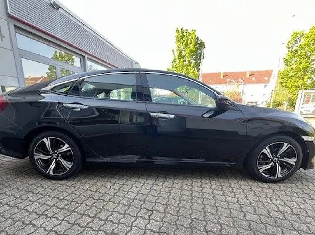 Honda Civic - Thumbnail 13