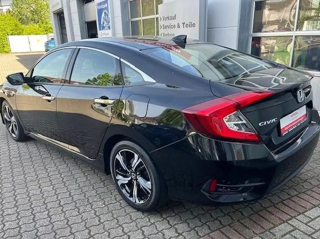 Honda Civic - Thumbnail 9