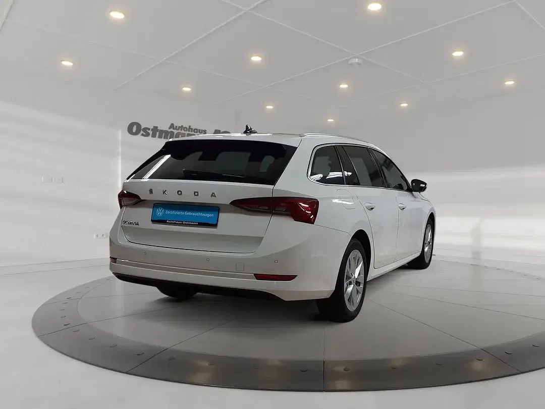 Skoda Octavia - Thumbnail 4