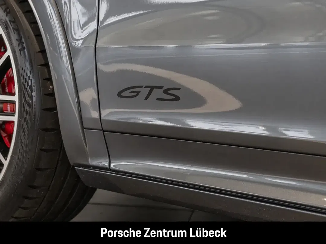 Porsche Cayenne - Thumbnail 15