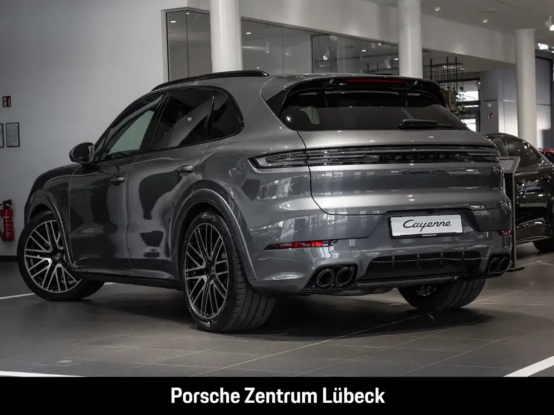 Porsche Cayenne - Thumbnail 3