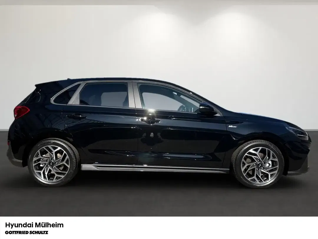 Hyundai i30 - Thumbnail 2