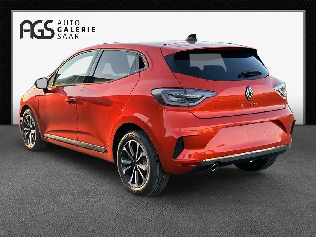 Renault Clio - Thumbnail 3